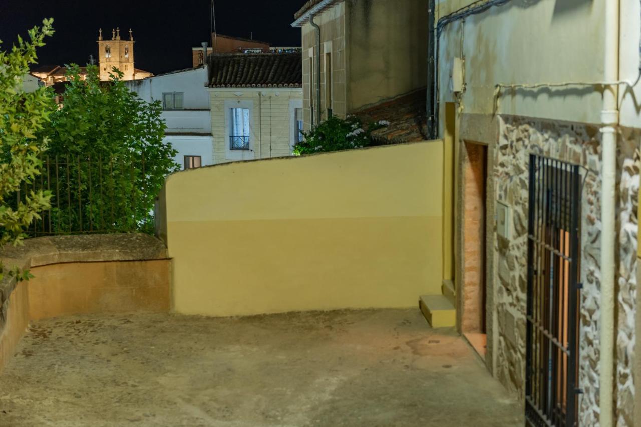 Galarza Deluxe Casa Xvi-Xvii Parking Privado Gratis Apartment Caceres Luaran gambar